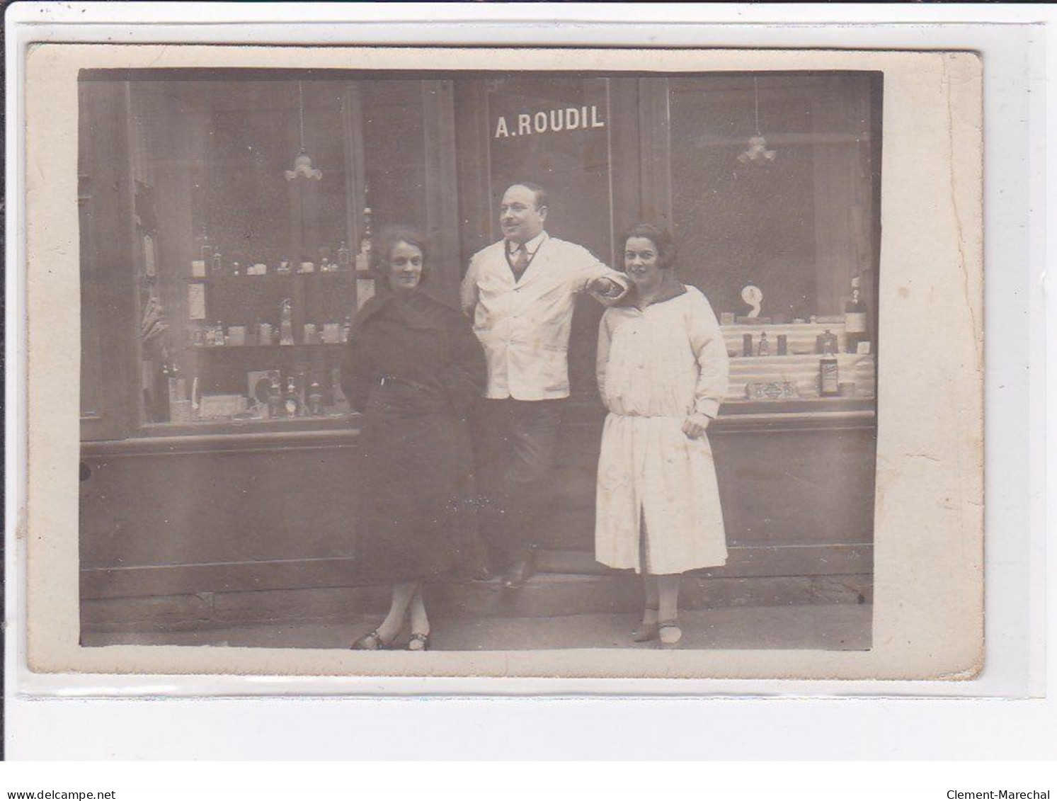 LYON : Lot De 2 Cartes Photo Du Salon De Coiffure ROUDIL En 1925 (coiffeur - Parfumerie) - Bon état - Sonstige & Ohne Zuordnung