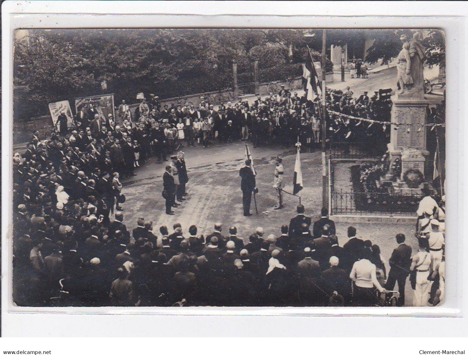 AUDINCOURT : Carte Photo D'une Cérémonie Devant Le Monument Aux Morts - Très Bon état - Autres & Non Classés