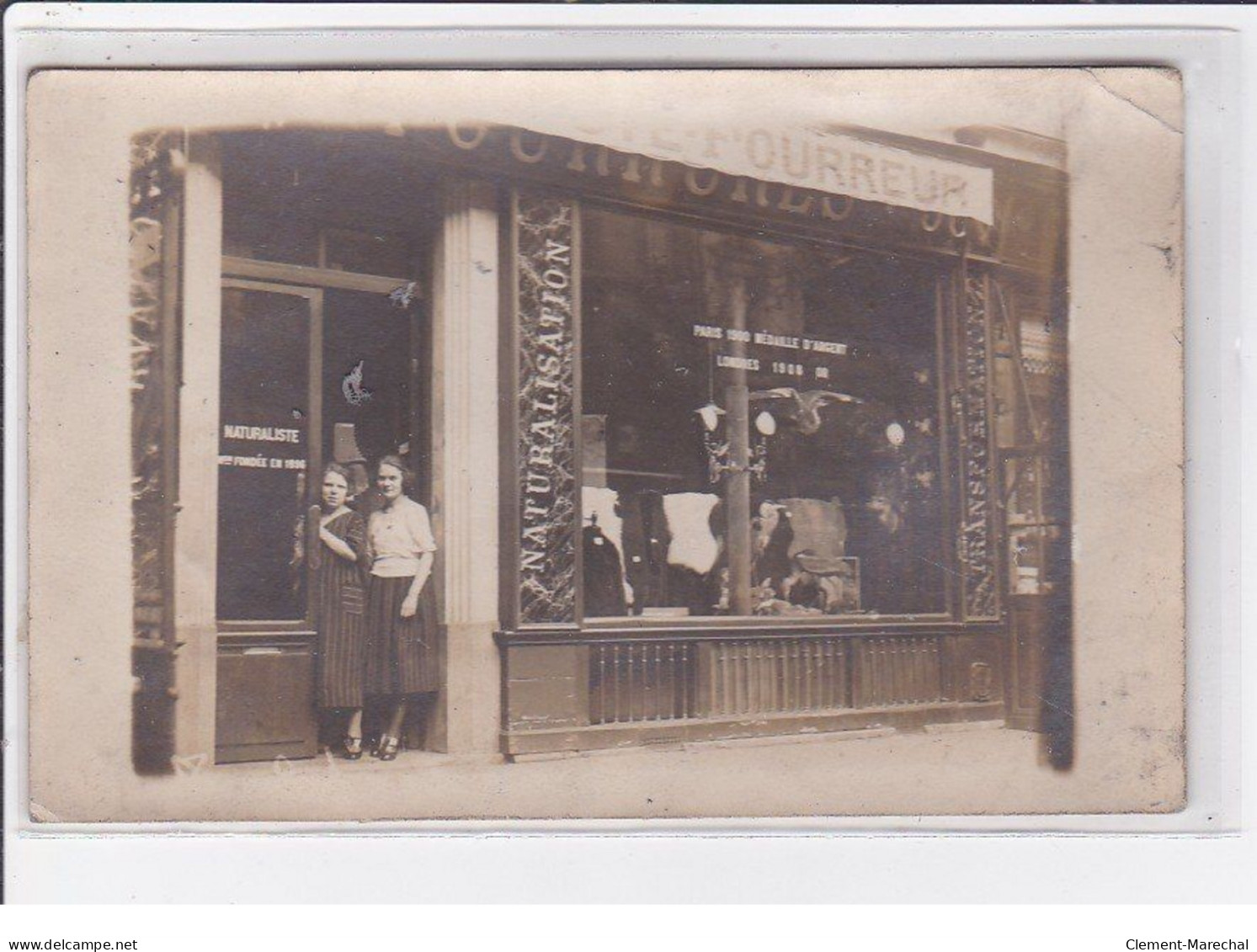 PARIS 10ème : Carte Photo De L'atelier De Fourrures- Naturaliste GAUDEBERT (chasse) Au 50 Boulevard Magenta - Bon état - Arrondissement: 10