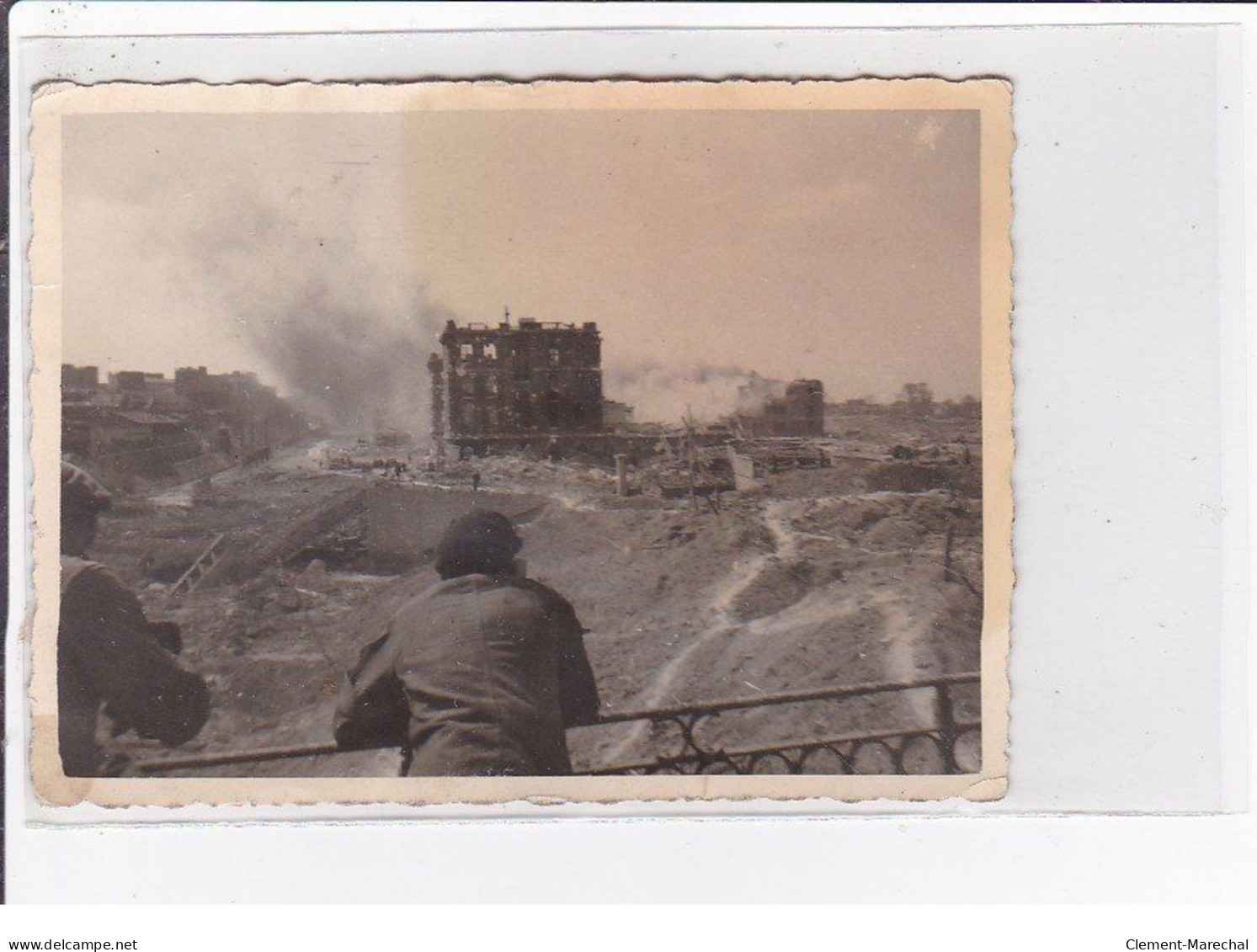 PARIS 18ème : Lot De 2 Photo Et Carte Photo De L'atelier De La SNCF Après Le Bombardement En 1945 (LA CHAPELLE) - Paris (18)