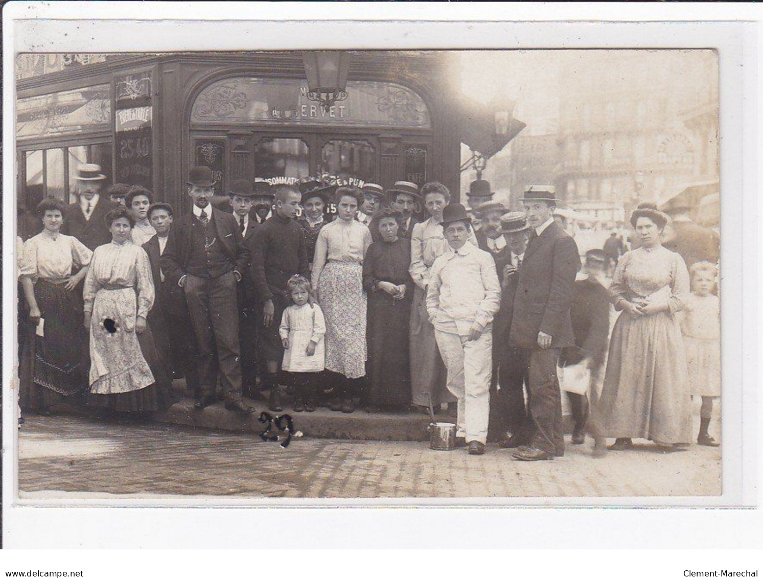 PARIS 9ème : Carte Photo Du Café Restaurant HERVET Au 72 Rue Du Faubourg Montmartre - Très Bon état - Paris (09)