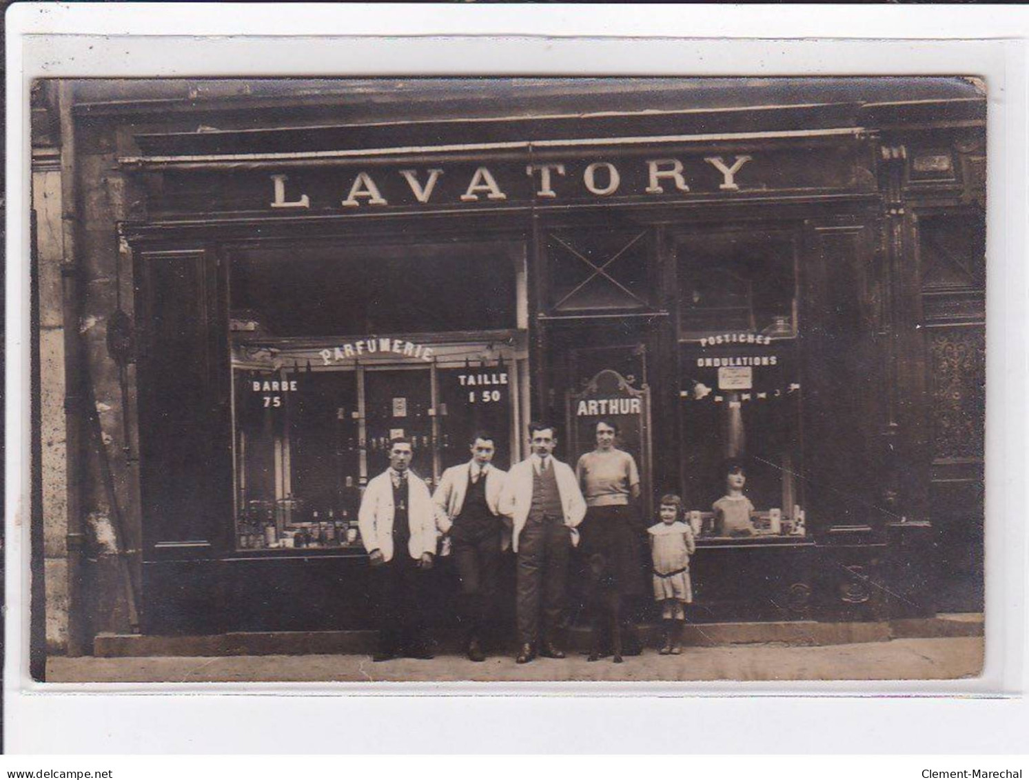 Carte Photo De Commerce : Coiffeur Parfumeur Lavatory ARTHUR - Très Bon état - Geschäfte