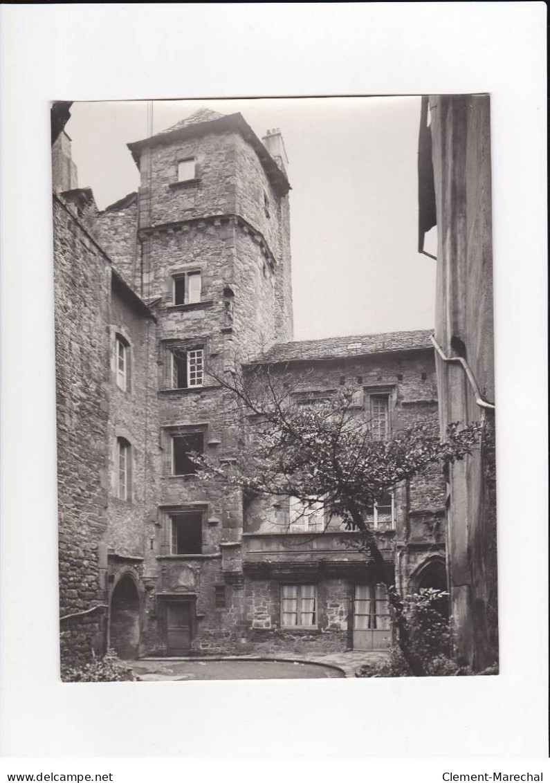 AVEYRON, Rodez, Cour D'un Ancien Hôtel, Photo Auclair-Melot, Environ 23x17cm Années 1920-30 - Très Bon état - Orte