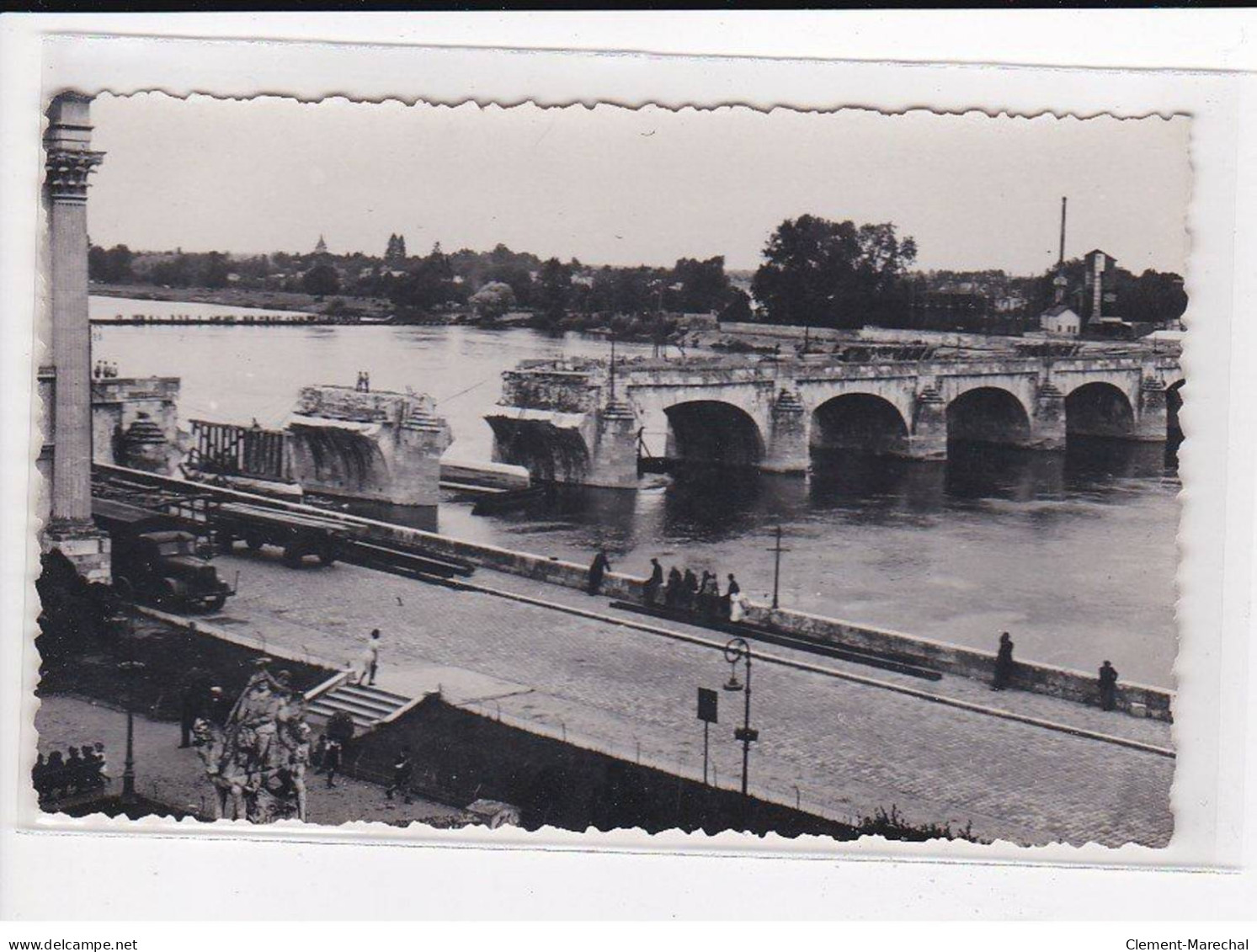 SAUMUR : Ruines De La Seconde Guerres Mondiale, Lot De 8 Cartes Postales - Très Bon état - Saumur