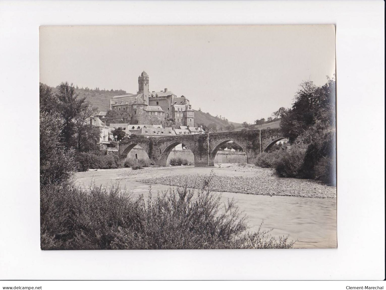 AVEYRON, Estaing, Le Village Et Le Vieux Pont, Photo Auclair-Melot, Environ 23x17cm Années 1920-30 - Très Bon état - Orte