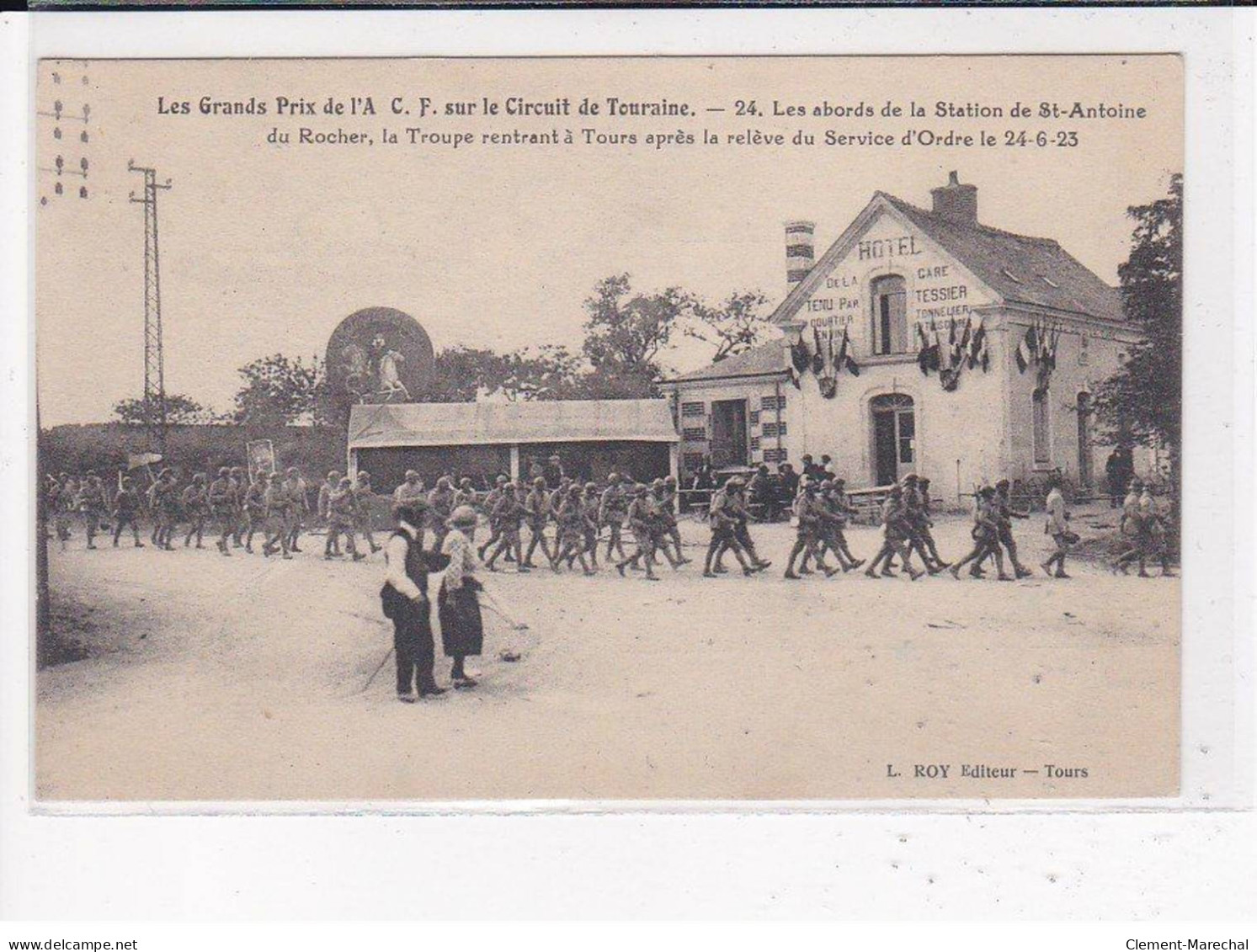 TOURS : Les Grands Pris De L'A.C.F Sur Le Circuit De Touraine, La Troupe Rentrant à Tours - Très Bon état - Tours