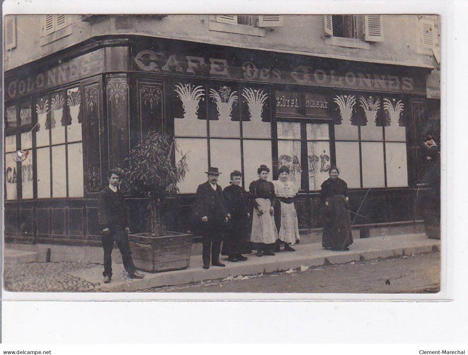 AURILLAC - Café Des Colonnes - état - Aurillac