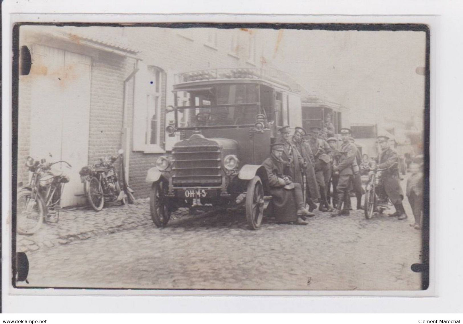 MOTO : Carte Photo De Motos Et De Transports Militaires (camion - Autobus)- Très Bon état - Motorfietsen