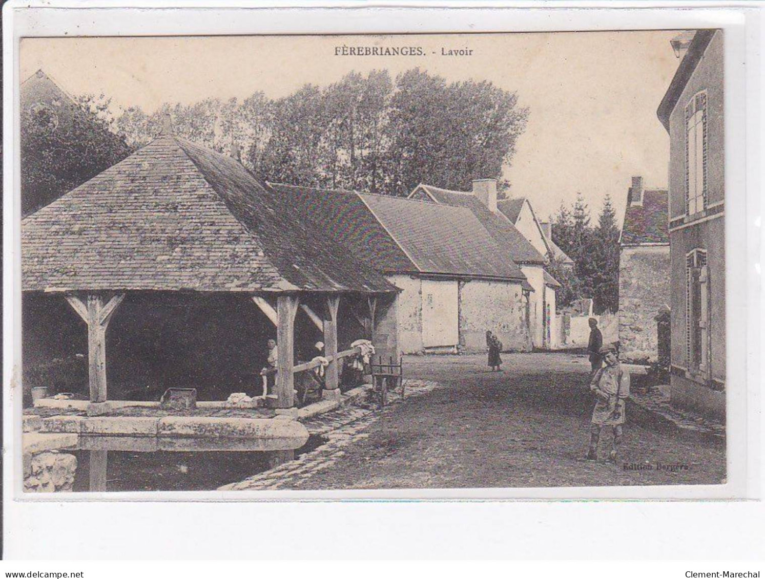 FEREBRIANGES - Lavoir - Très Bon état - Otros & Sin Clasificación