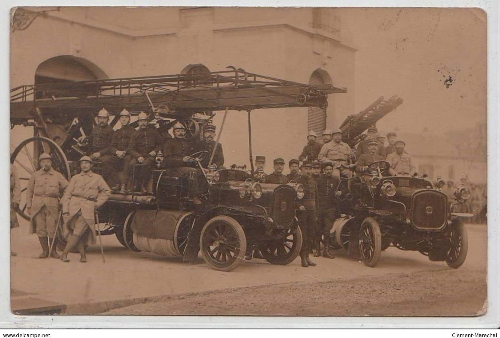 BELFORT : Carte Photo Des Pompiers Et De Leurs Camions En 1915 - Très Bon état - Belfort - Città