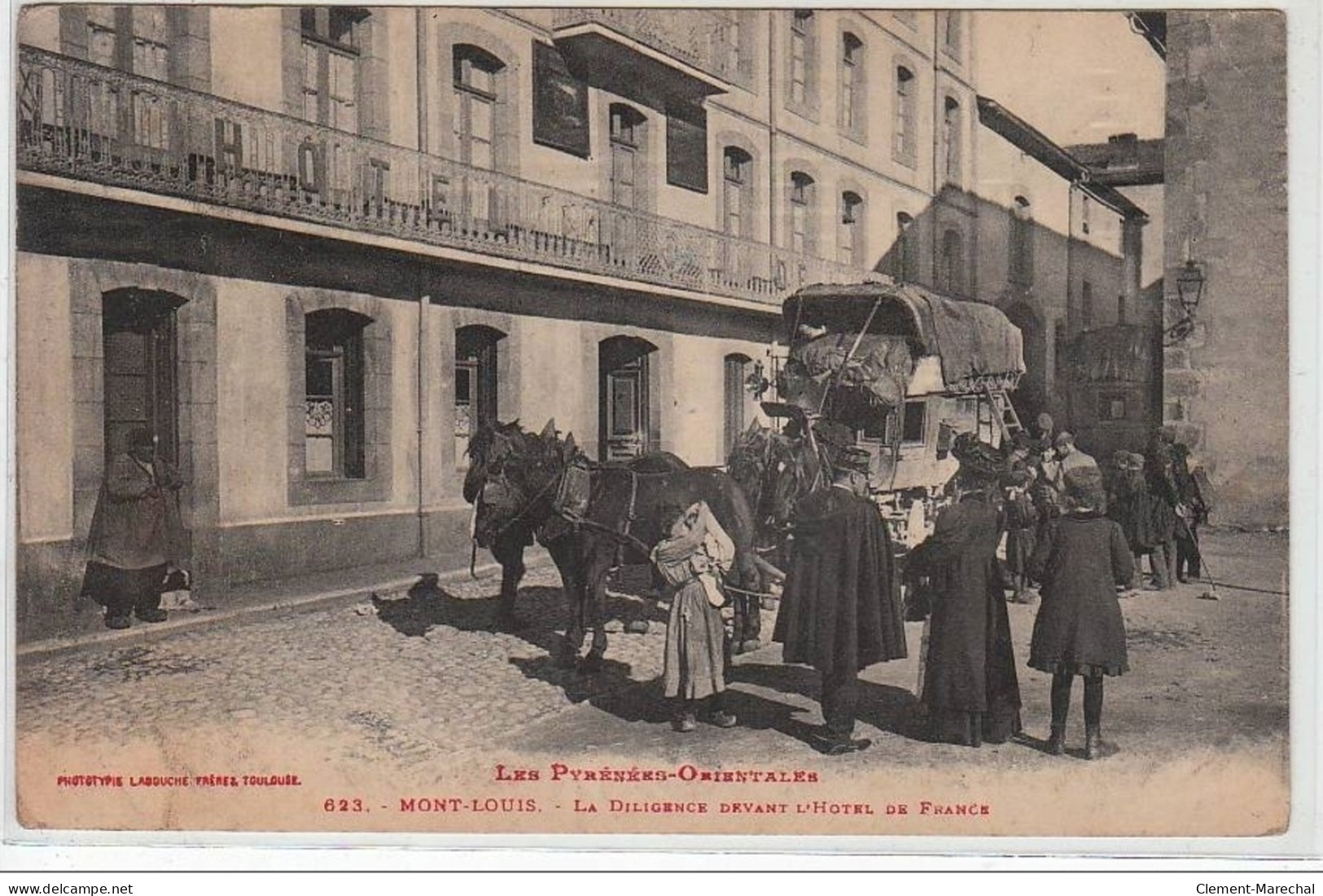 MONT LOUIS :  La Diligence Devant L'Hôtel De France (LABOUCHE) - Très Bon état - Sonstige & Ohne Zuordnung