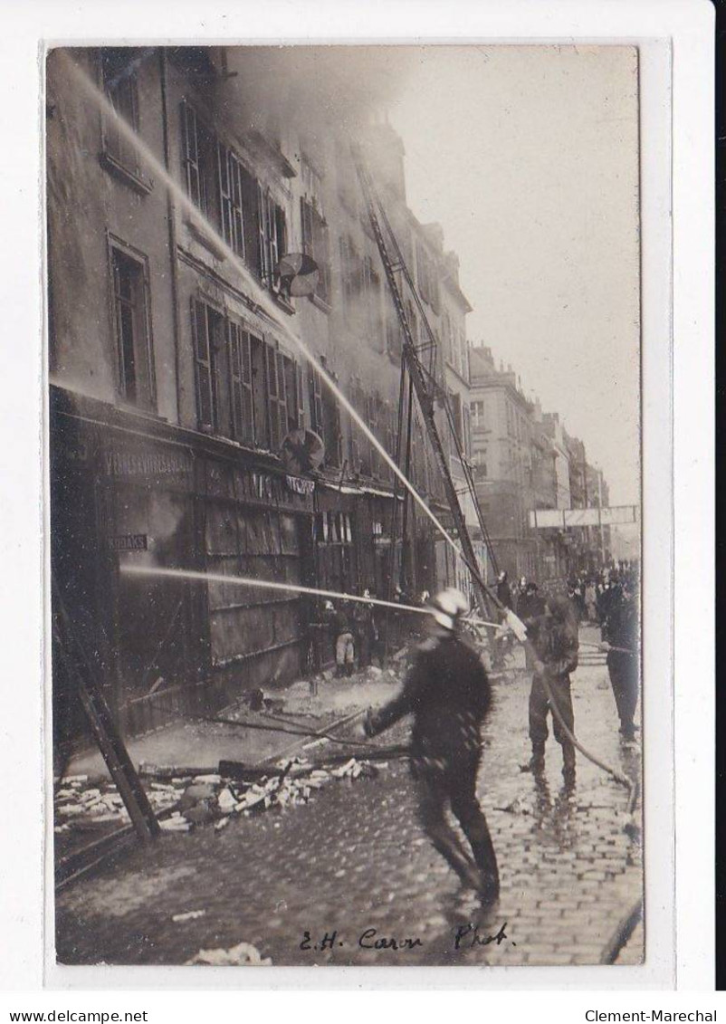 PARIS : Des Pompiers En Intervention Lors De L'incendie De Mars 1907 - Très Bon état - Other & Unclassified