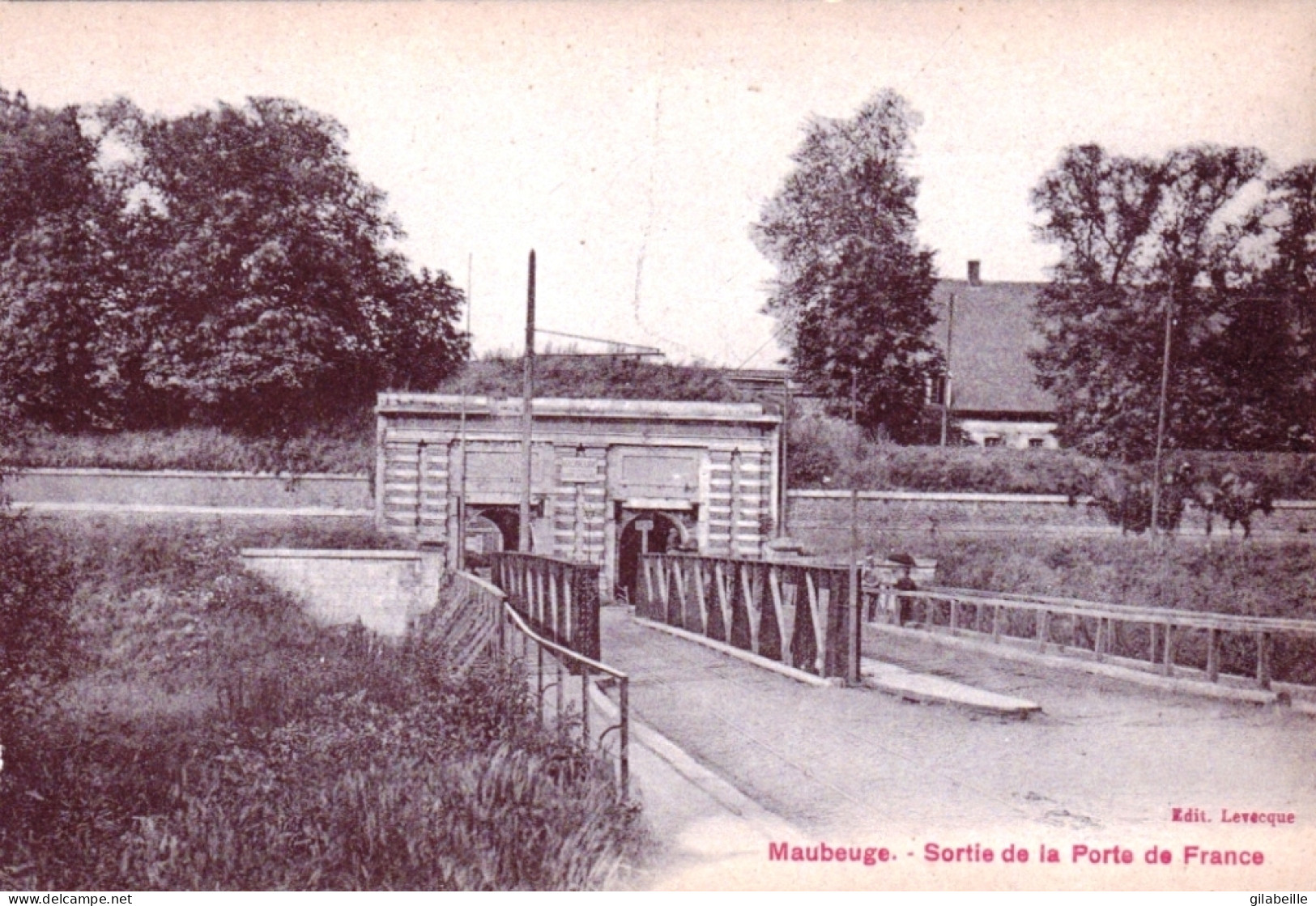 59 - MAUBEUGE - Sortie De La Porte De France - Maubeuge