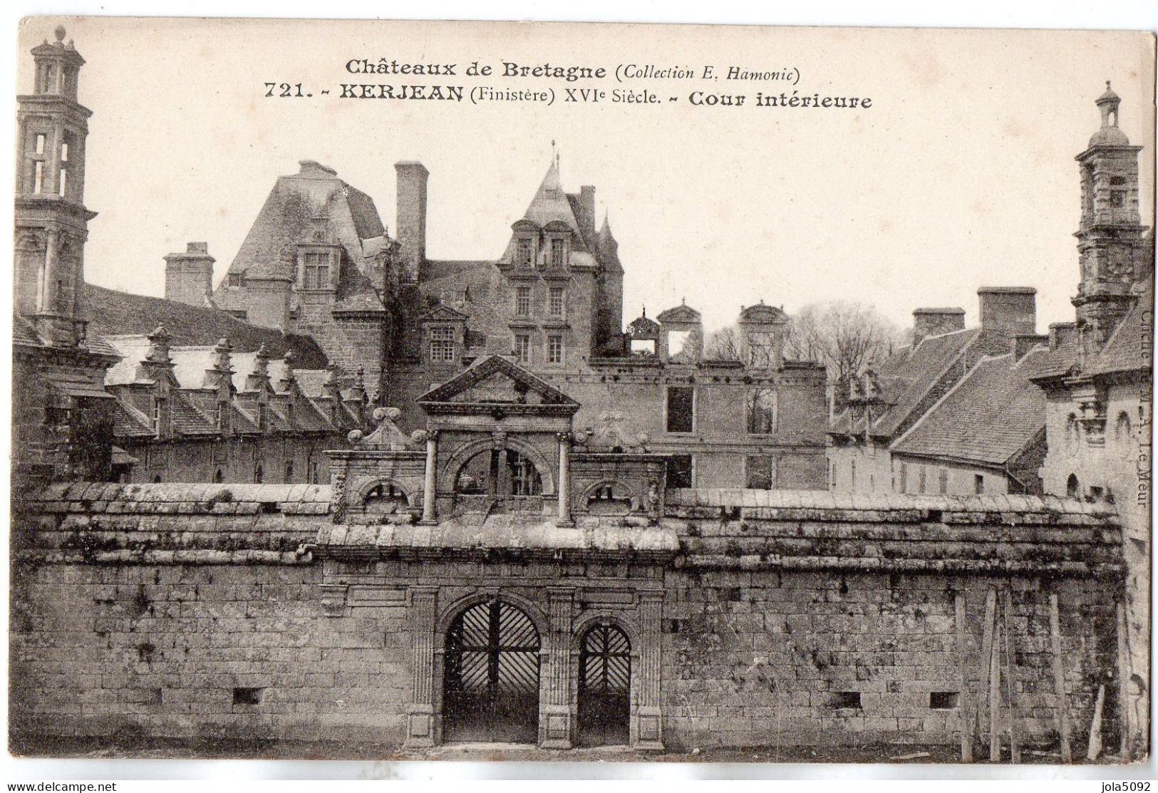 29 / Environs De SAINT-POL-DE-LEON - Le Château De Kerjean - Cour Intérieure - Concarneau