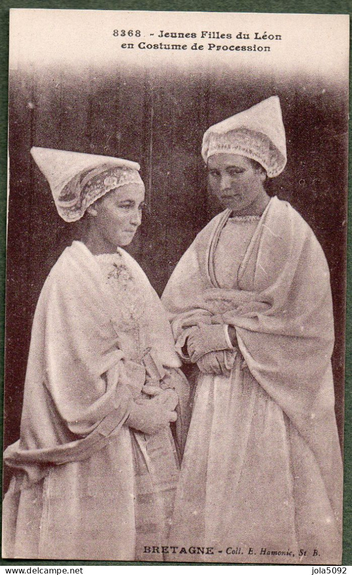 29 / SAINT-POL-DE-LEON - Jeunes Filles Du Léon En Costume De Procession - Concarneau