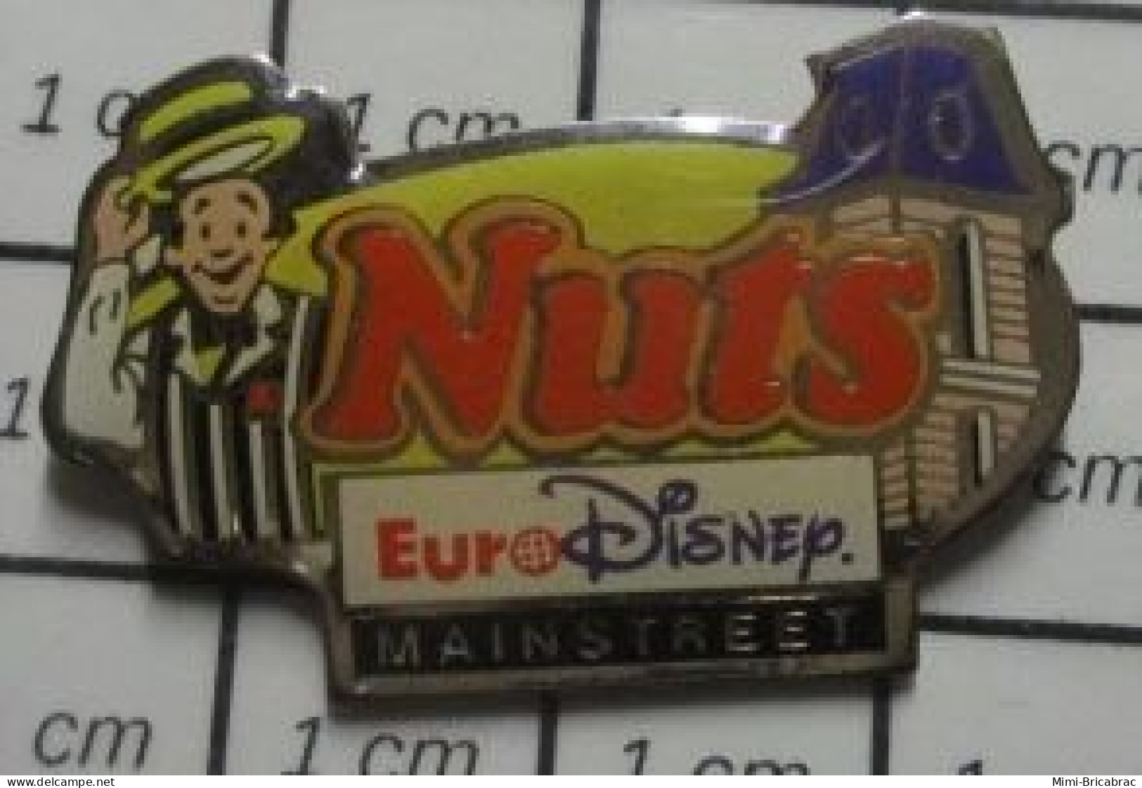 3417 Pin's Pins / Beau Et Rare / DISNEY / EURO DISNEY CONFISERIE NUTS MAIN STREET - Disney