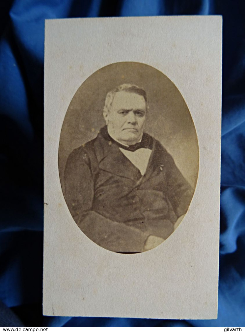 Photo Cdv Penabert, Paris - Mr Bon Le Camus, Receveur Des Finances, Second Empire Ca 1865 L679 - Antiche (ante 1900)