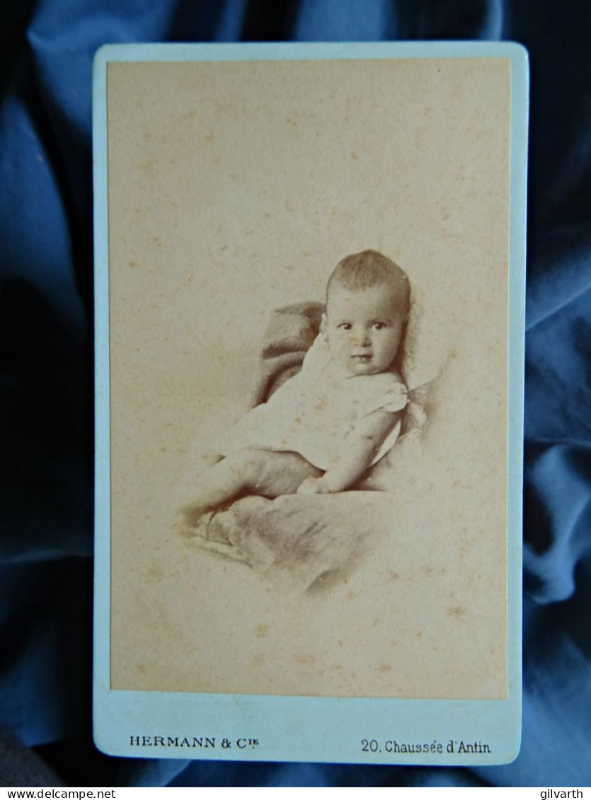 Photo Cdv Vve Hermann, Paris -  Bébé, Xavier Lacombe De La Tour à 3 Mois En Juin 1892 (fils D'Ernest) L679 - Alte (vor 1900)