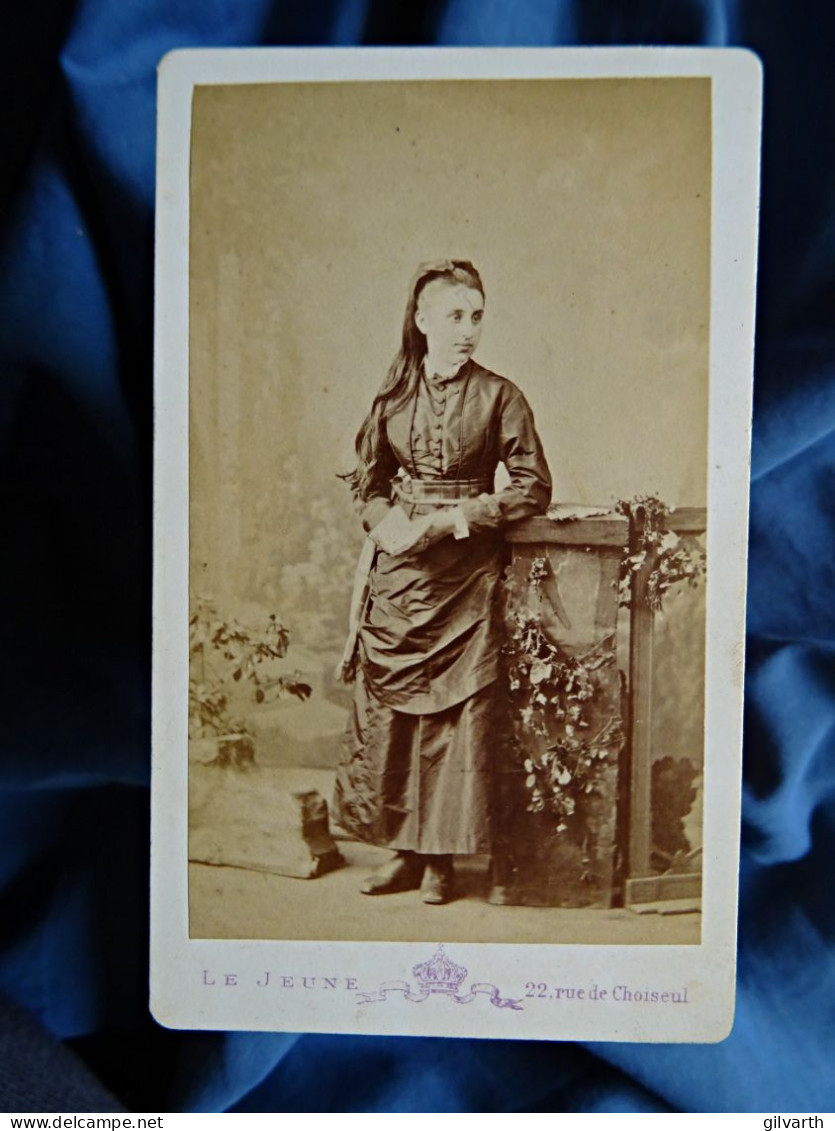 Photo Cdv Le Jeune, Paris - Jeanne Martelet 1858-1929 (épouse Conrad Portalis) En 1876 L679 - Ancianas (antes De 1900)