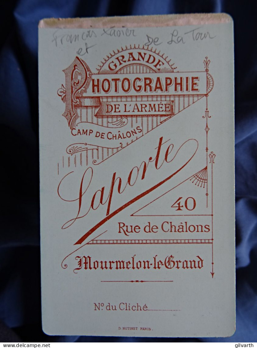 Photo Cdv Laporte, Mourmelon Le Grand - 2 Petits Garçons François-Xavier Et Paul Lacombe De La Tour Ca 1890-95  L679 - Ancianas (antes De 1900)