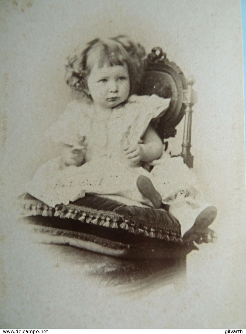 Photo Cdv Vve Hermann, Paris -  Yvonne Lacombe De La Tour, Vers 1895 L679 - Ancianas (antes De 1900)