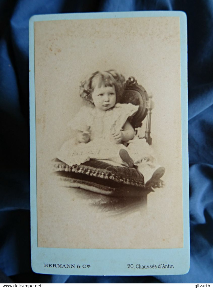 Photo Cdv Vve Hermann, Paris -  Yvonne Lacombe De La Tour, Vers 1895 L679 - Antiche (ante 1900)