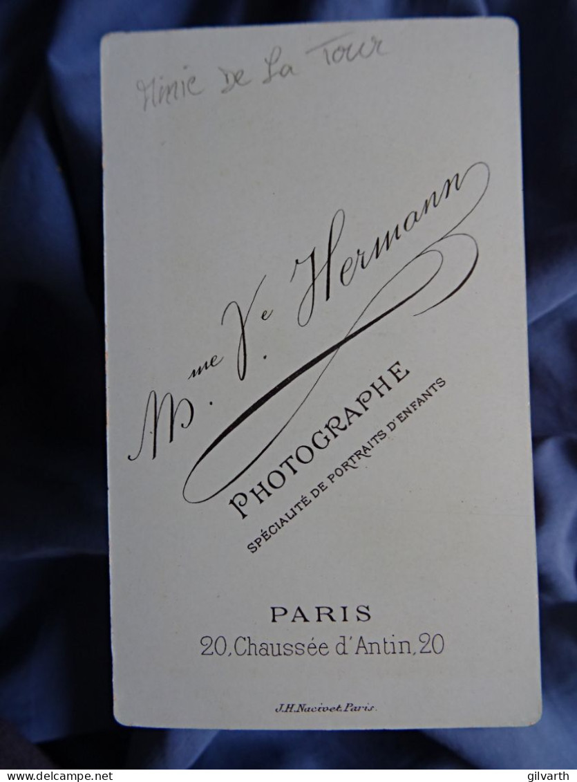 Photo Cdv Vve Hermann, Paris -  Fillette Souriante, Antoinette Lacombe De La Tour (1894-1991), Vers 1896 L679 - Alte (vor 1900)