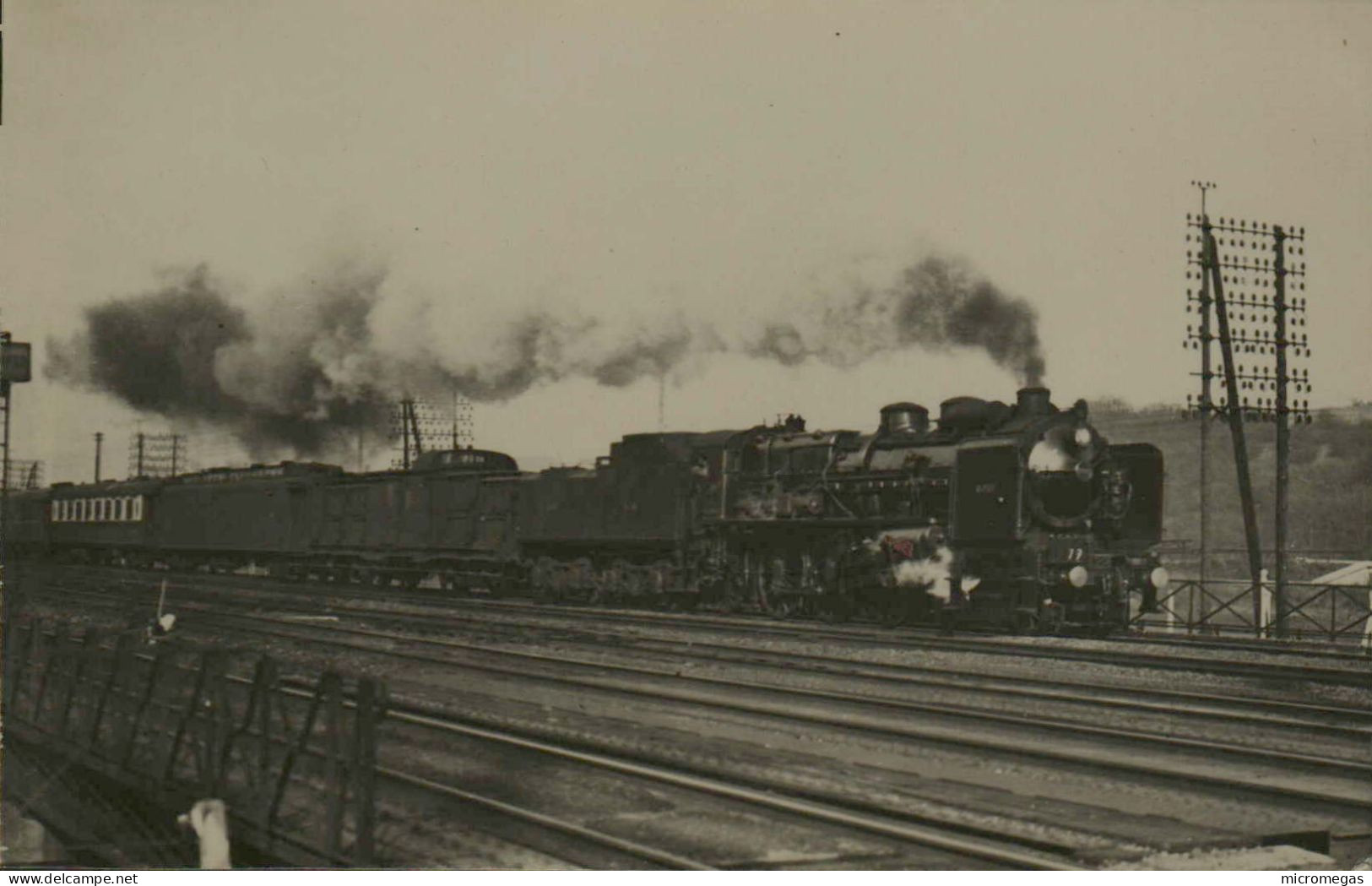 Locomotive à Identifier - Photo L. Hermann - Trains