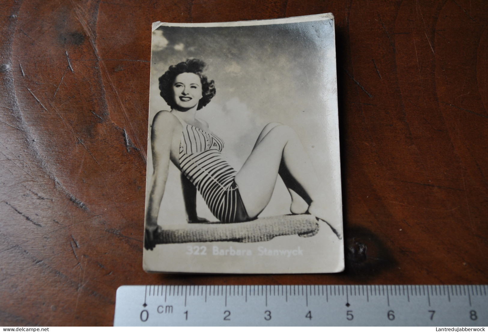 Barbara Stanwyck Photo (5 X 7cm) Chromos Belgian Chewing Gum Chocolat Cigarette Cinéma Vedette Acteur Actrice - Otros & Sin Clasificación