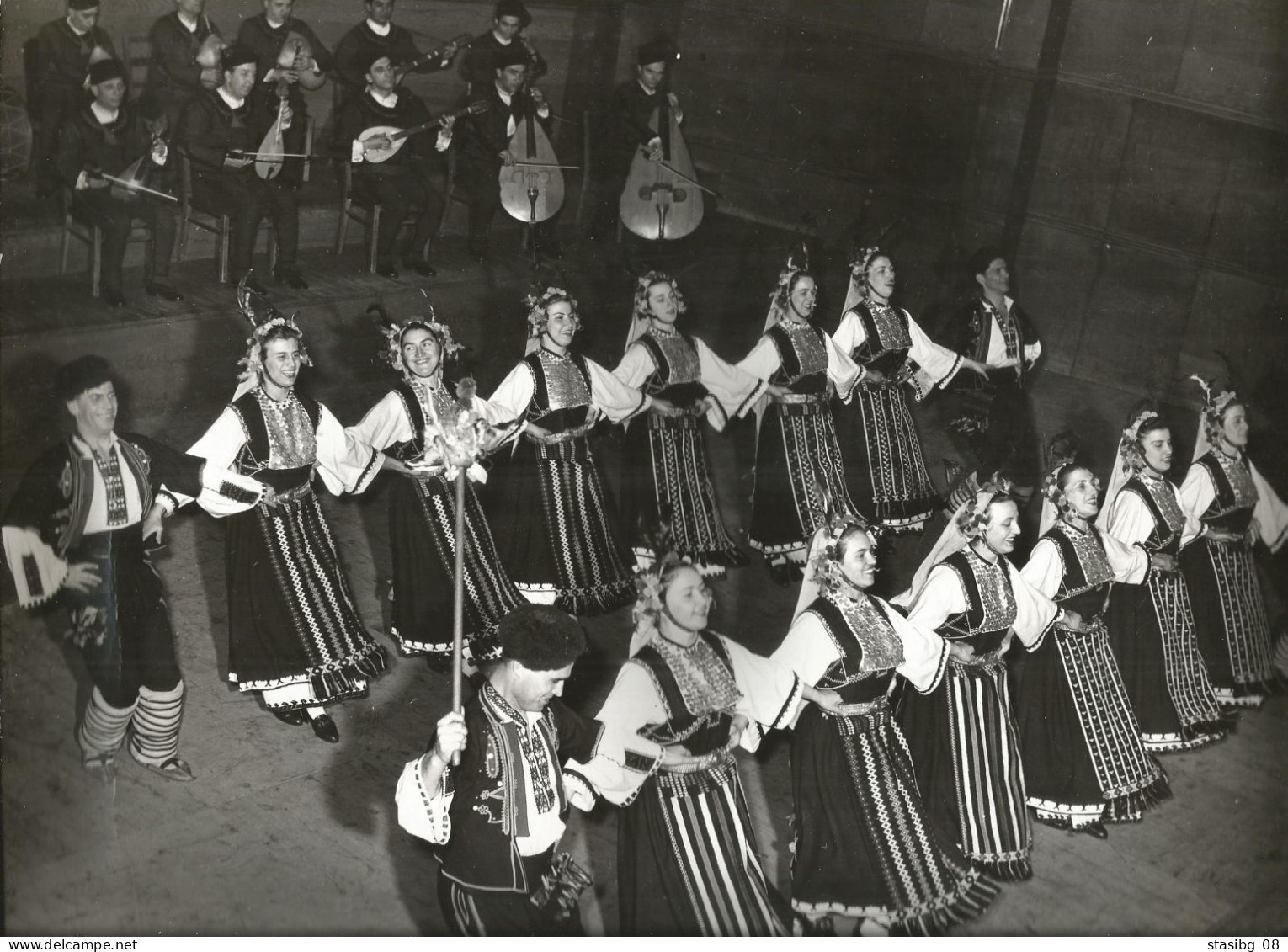 Men And Women With Folk Costume,musical Instruments, Bagpipe Fr13-39 - Anonyme Personen