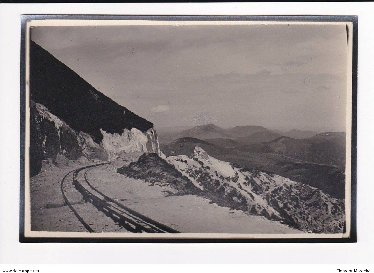 PUY-DE-DOME, Hôtel du Lioran et vues du Puy-de-Dôme, Lot de 11 Photos, environ 15x10cm, années 1920-30 - très bon état