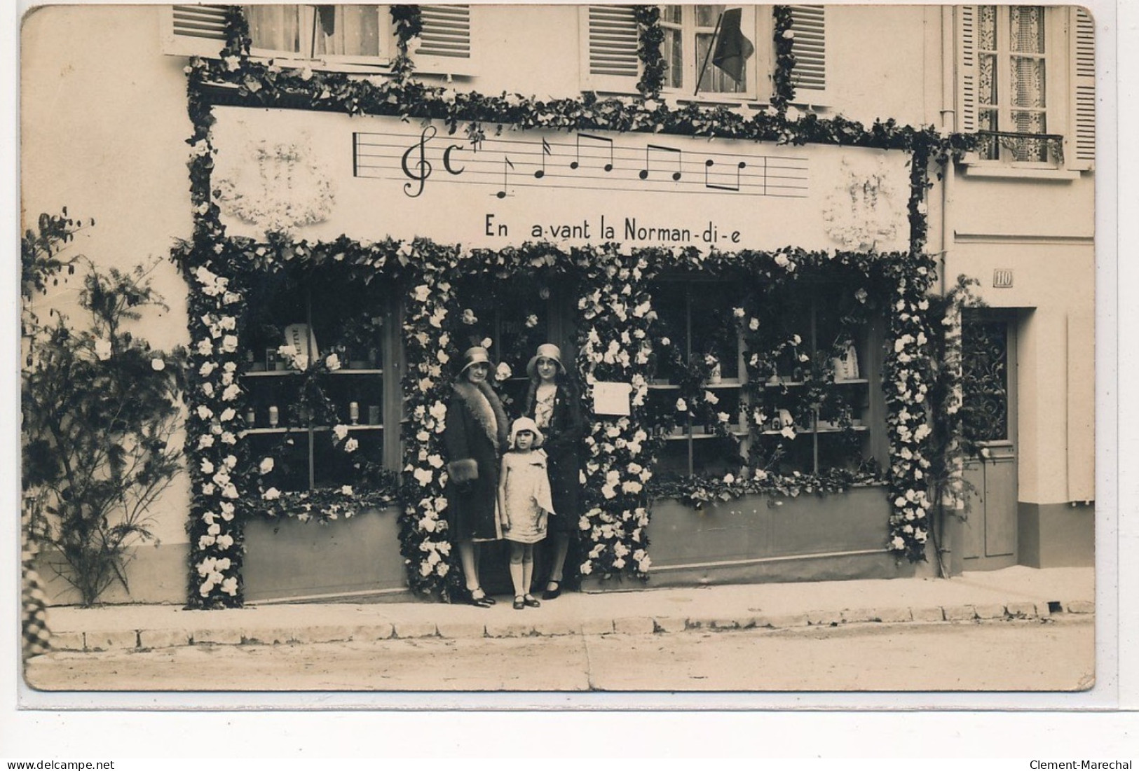 CARTE PHOTO A LOCALISER : Normandie(?), En Avant La Normandie - Etat - Photos