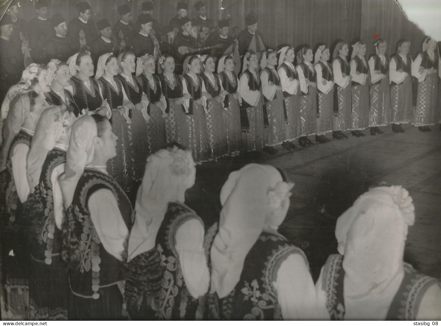 Men And Women With Folk Costume,musical Instruments, Bagpipes Fr14-39 - Anonyme Personen