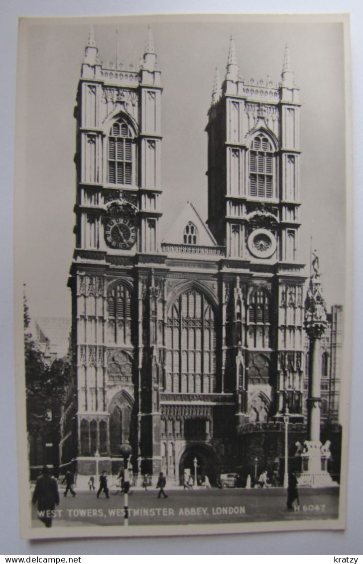 ROYAUME-UNI - ANGLETERRE - LONDON - Westminster Abbey - West Towers - Westminster Abbey