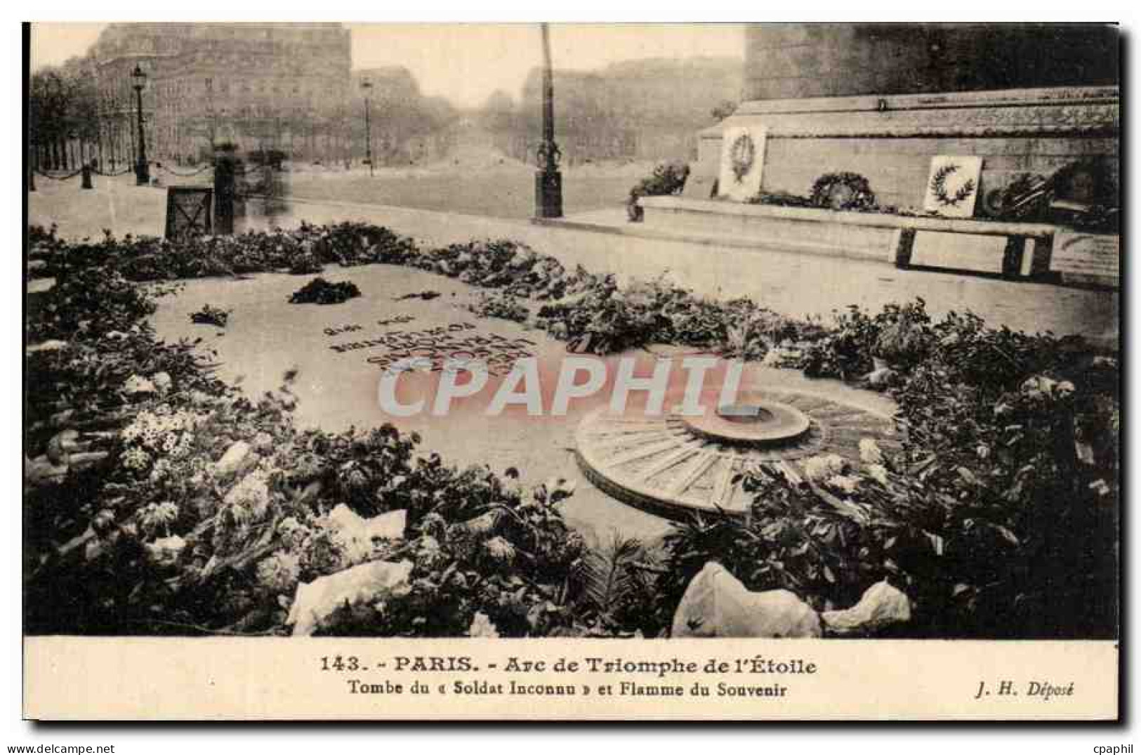 CPA Paris Arc De Triomphe De L&#39Etoile Tombe Du Soldat Inconnu Et Flamme Du Souvenir Militaria  - Arc De Triomphe