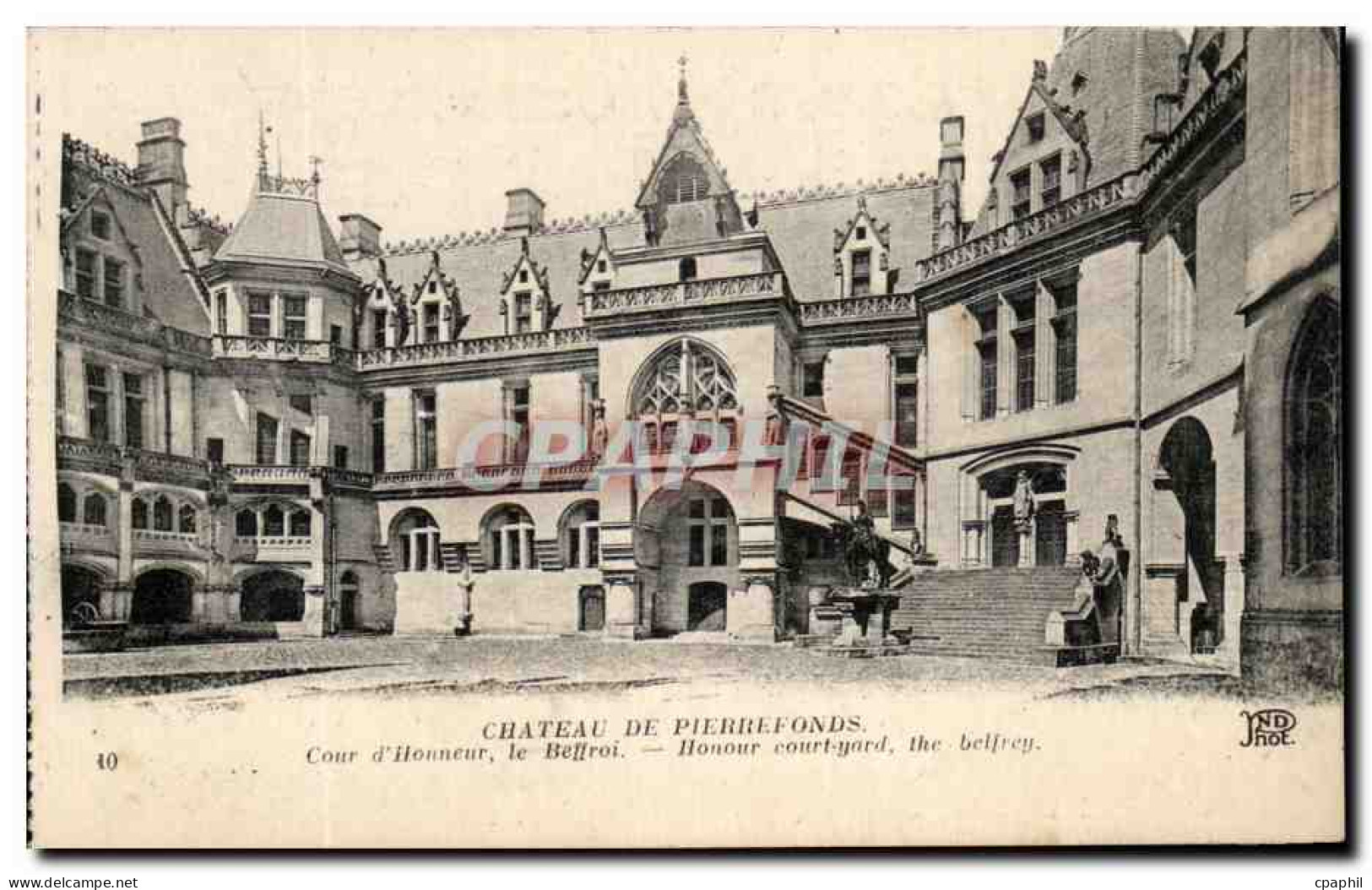 CPA Chateau De Pierrefonds Cour D&#39Honneur  - Pierrefonds
