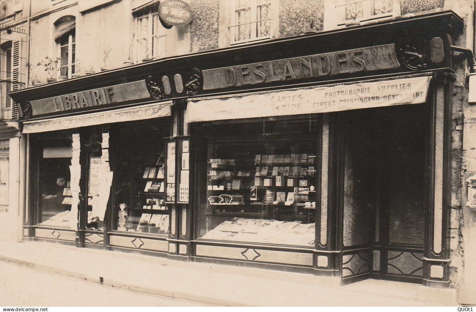 Bayeux - Carte Photo - RARE- Librairie Deslandes 16,18 Rue St Malo - Scan Recto-verso - Bayeux