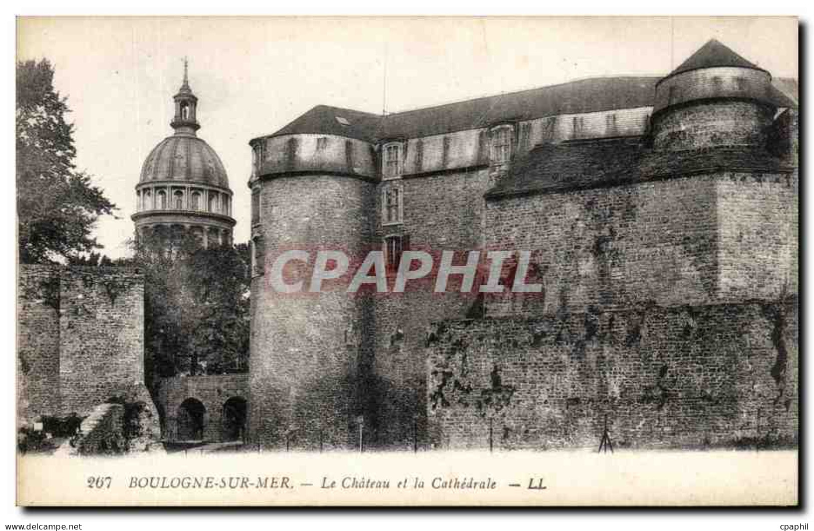 CPA Boulogne Sur Mer Le Chateau Et La Cathedrale - Boulogne Sur Mer