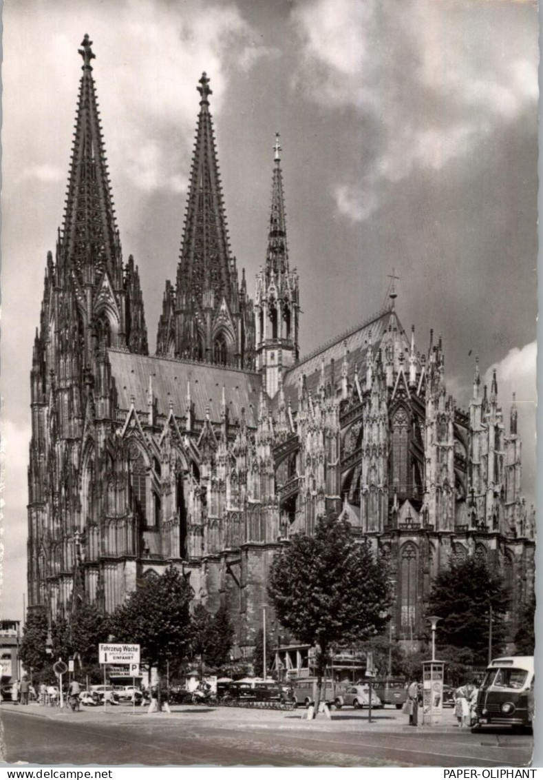 5000  KÖLN, KÖLNER DOM, Parkplatz Und Omnibusbahnhof An Der Südostseite Des Domes - Köln