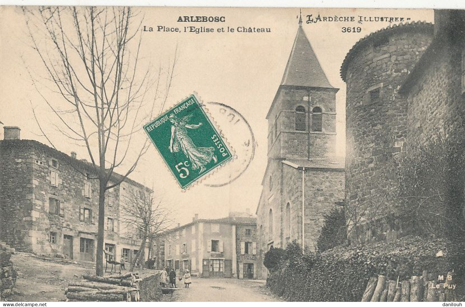 07 // ARLEBOSC   La Place  L 'église Et Le Chateau  3619 - Andere & Zonder Classificatie