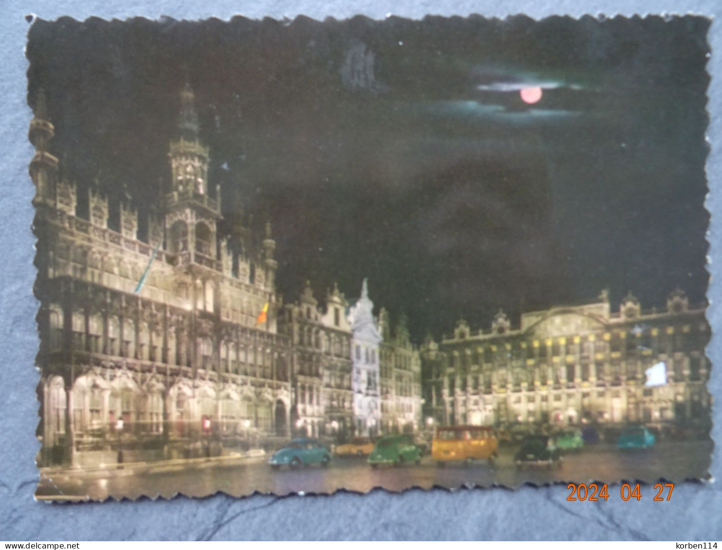 UN COIN DE LA GRAND'PLACE - Brüssel Bei Nacht