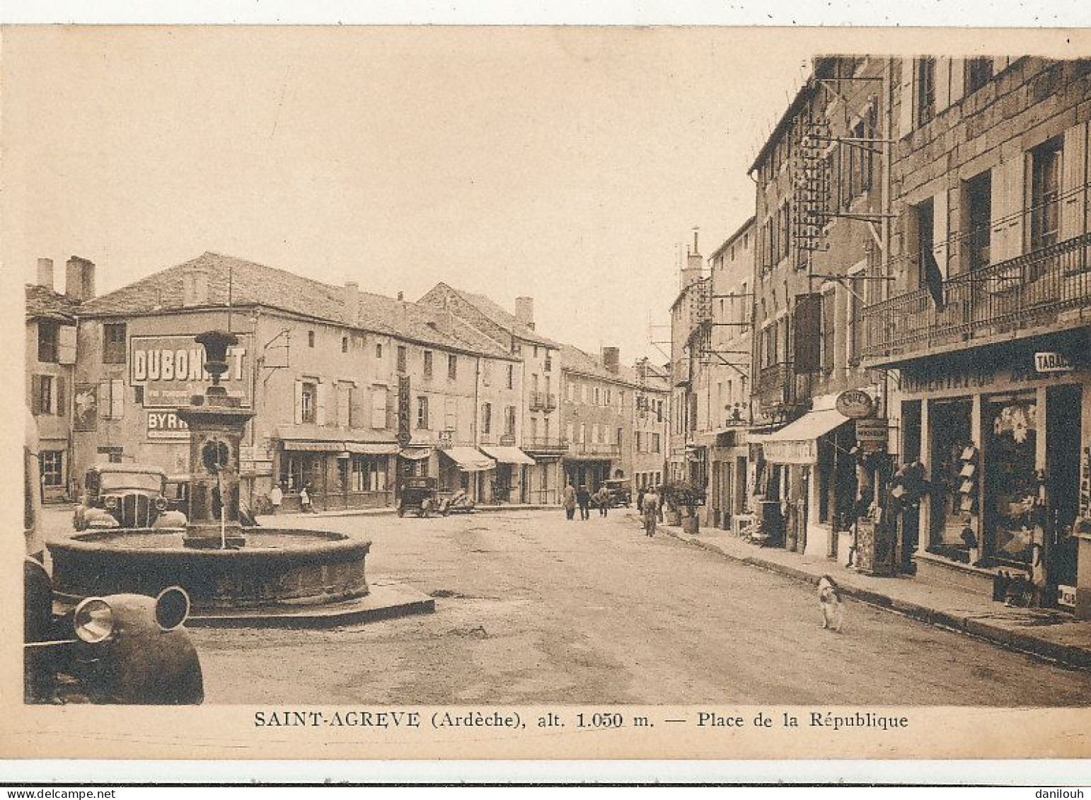 07 // SAINT AGREVE   Place De La République / Fontaine / Bureau De Tabac - Saint Agrève