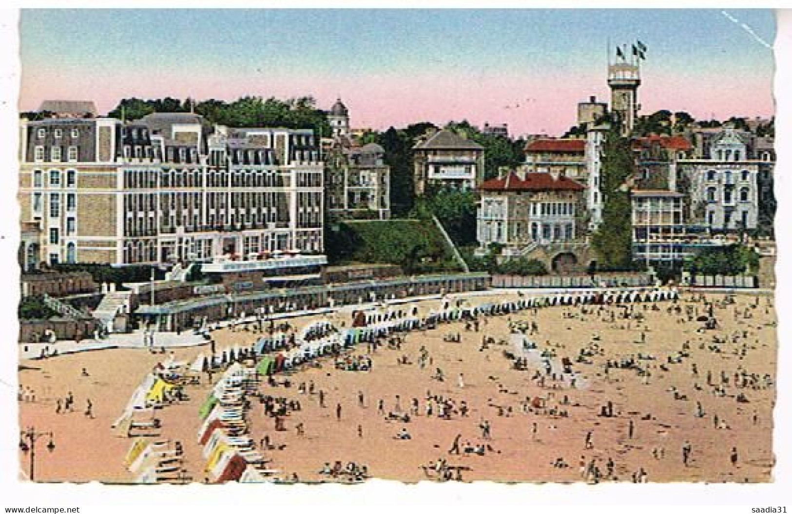 35    DINARD LA PLAGE ET LES HOTELS  1953  9X14 - Dinard