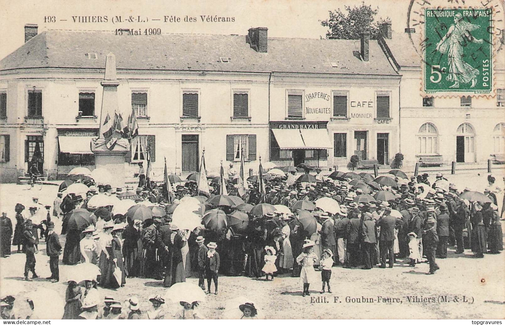 49 Vihiers Maine Et Loire, Fete Des Veterans, Cafe Monnier, Grand Bazar - Other & Unclassified