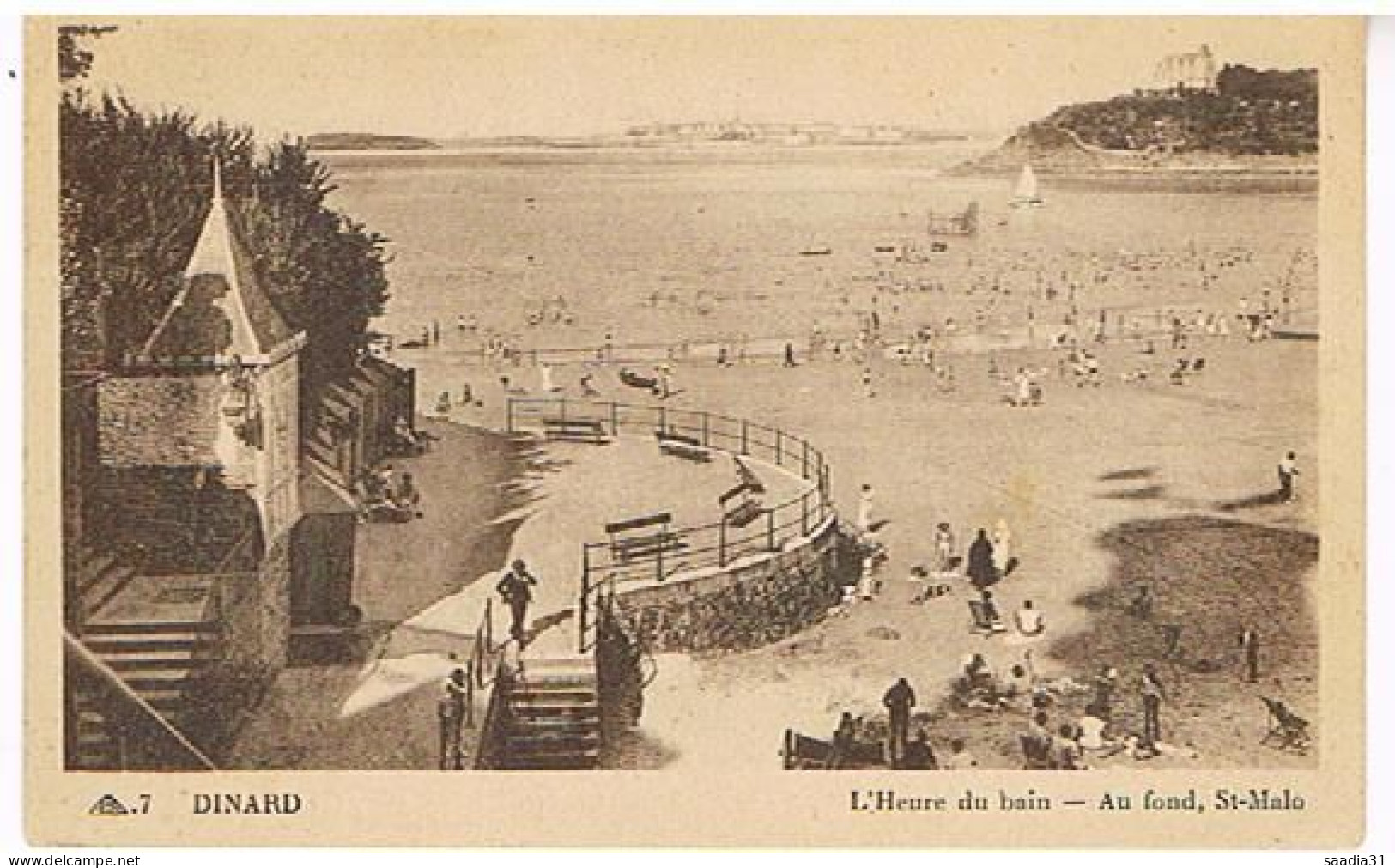 35    DINARD  L HEURE DU BAIN  AU FOND ST MALO - Dinard