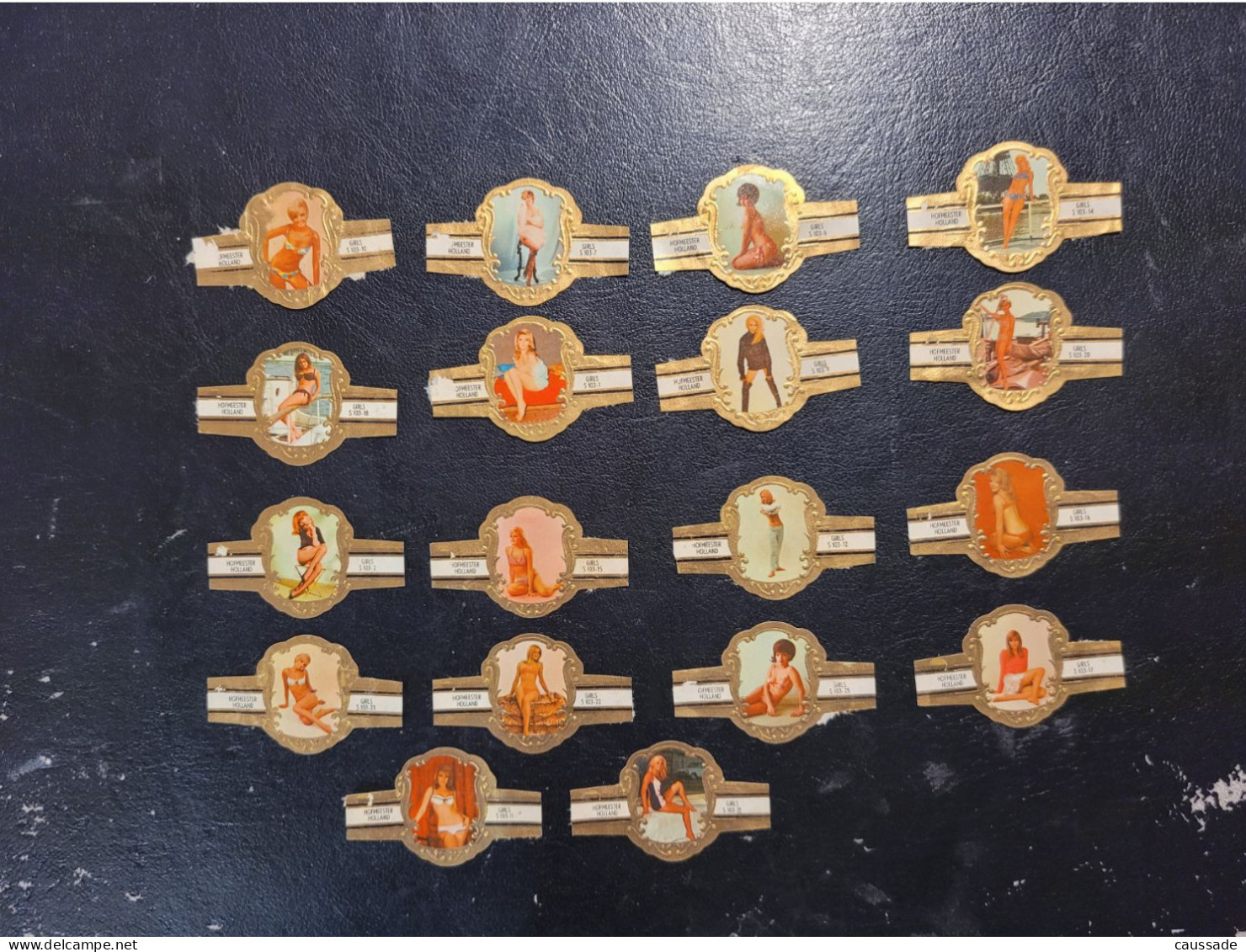 Lot De 18 Pin-Ups - Bague De Cigare - Pin-Ups