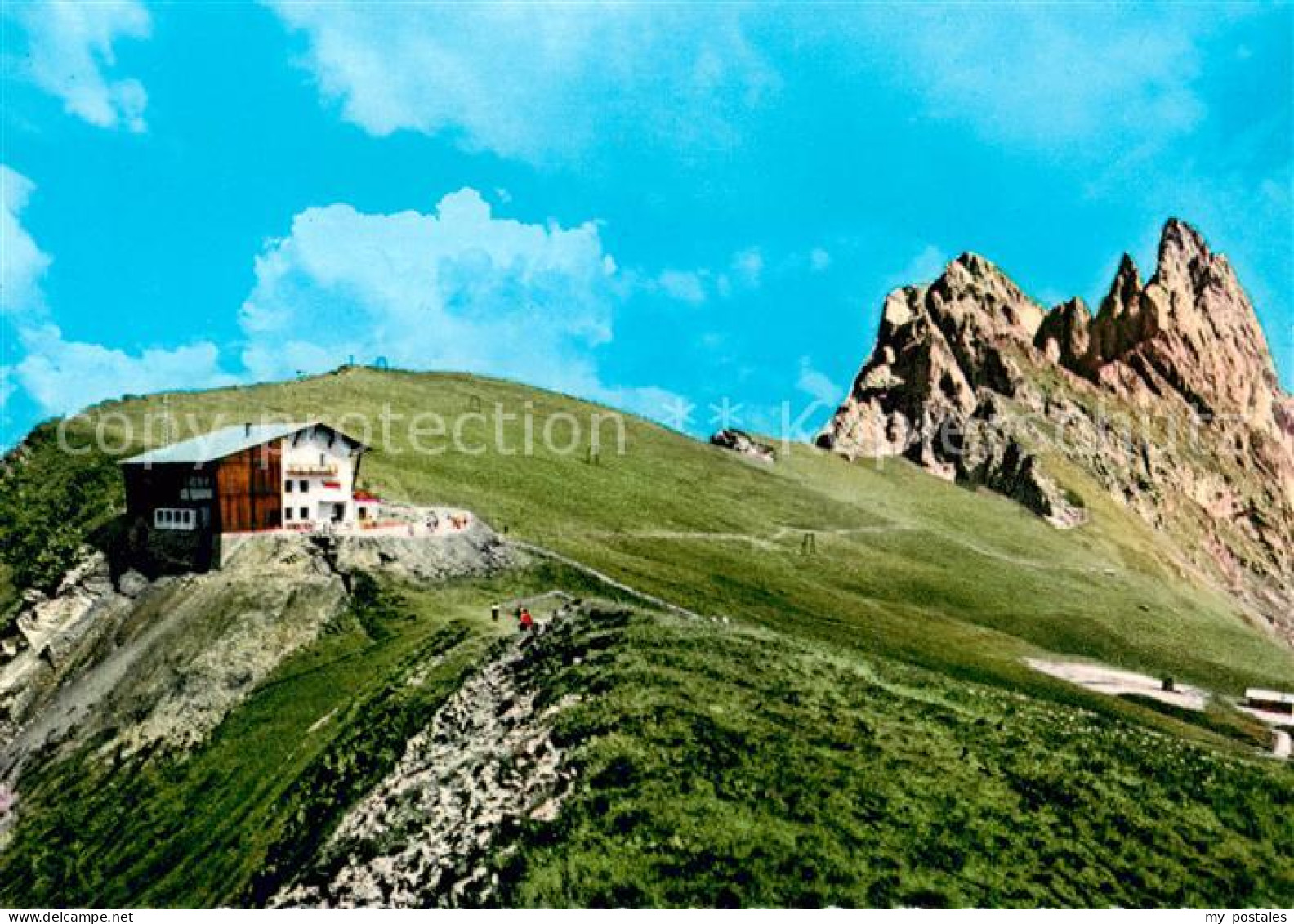 73792665 Groeden Suedtirol IT Seceda Alm Bergstation Seilbahn Mit Geislergruppe  - Andere & Zonder Classificatie