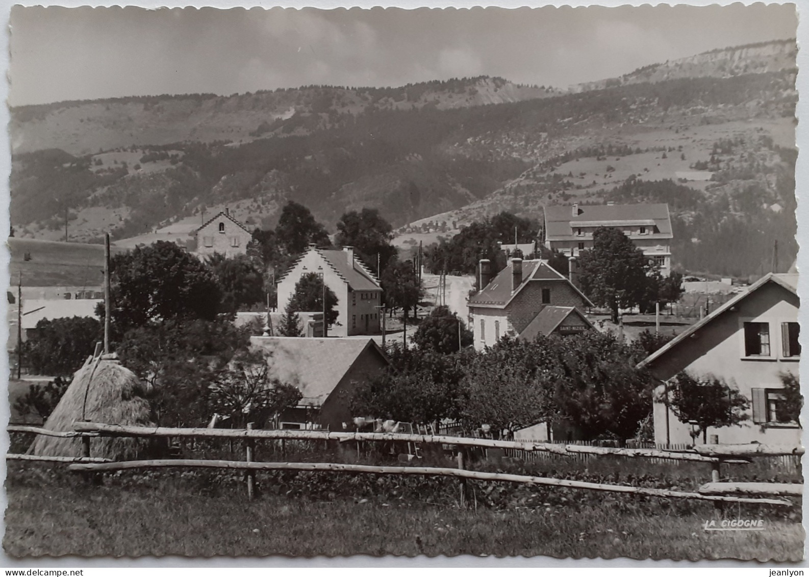 SAINT NIZIER DU MOUCHEROTTE (38 Isère) - Vue Du Village / Montagne - Sonstige & Ohne Zuordnung