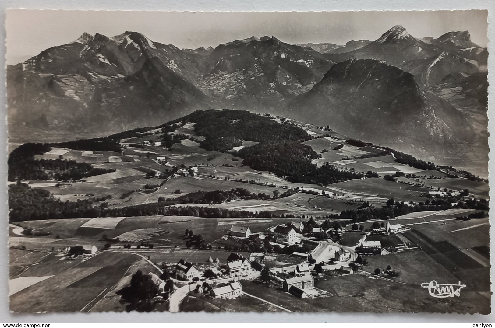 SAINT NIZIER DU MOUCHEROTTE (38 Isère) - Vue Aérienne Du Village - Plateau De Charvet Et Massif Grande Chartreuse - Autres & Non Classés