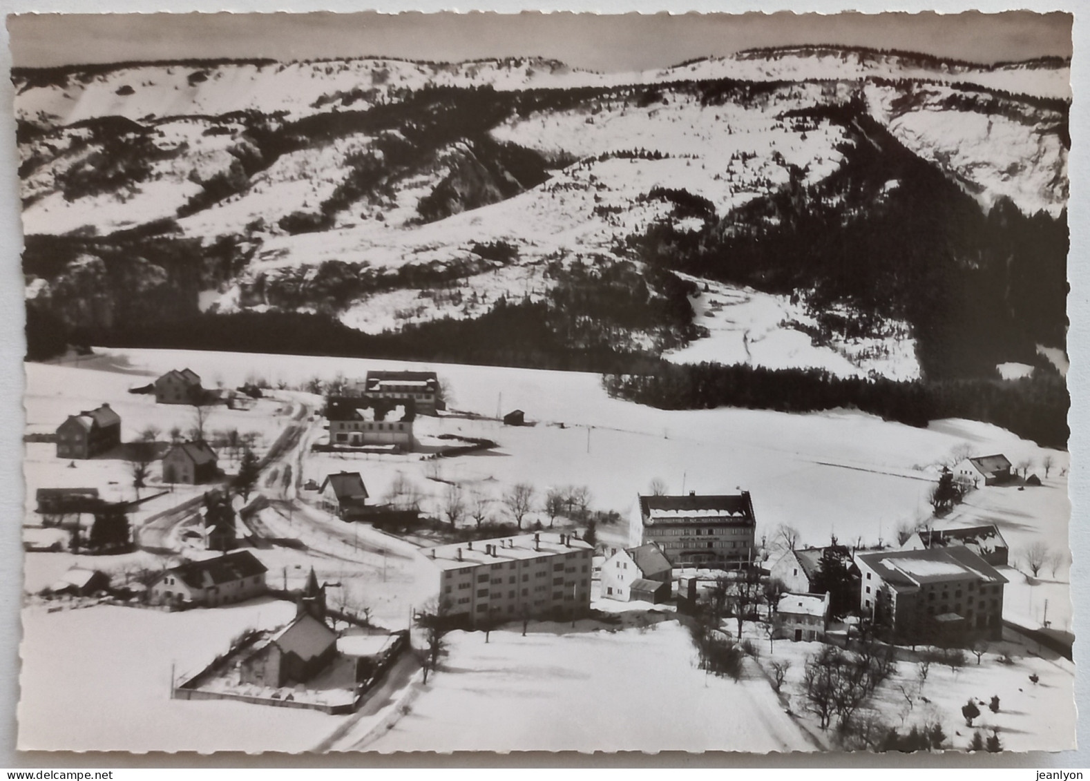 SAINT NIZIER DU MOUCHEROTTE (38 Isère) - Vue Du Village En Hiver Sous La Neige - Otros & Sin Clasificación